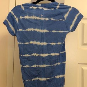 Tie dye Lululemon swiftly tech top